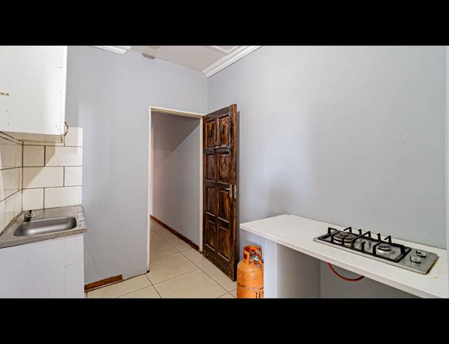 8 BEDROOM FREESTANDING FOR SALE IN WESTDENE